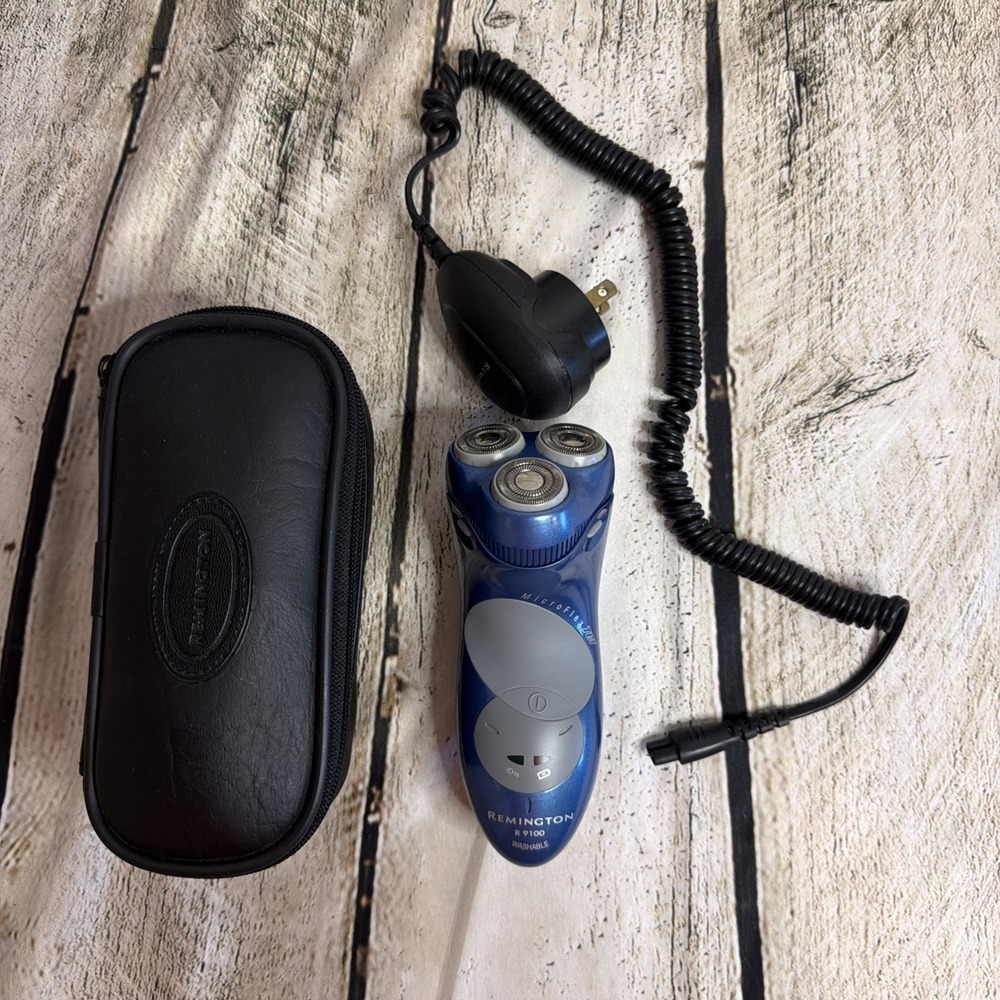 Men's Remington Model R-9100 Titanium Electric Shaver Razor Micro Flex